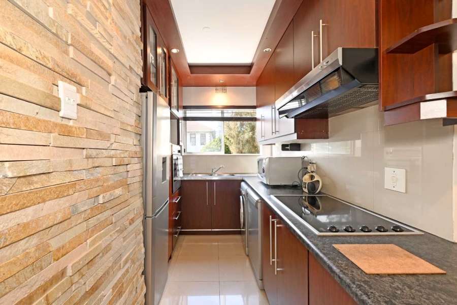 To Let 2 Bedroom Property for Rent in Sea Point Western Cape